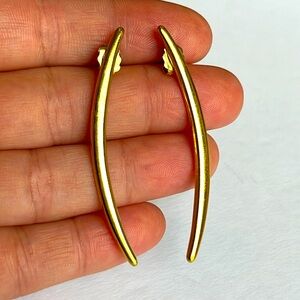 Vintage Avon gold long clasp earrings jewelry